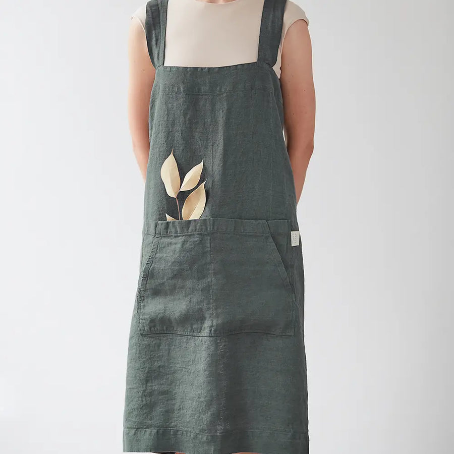 Crossback Latzschürze aus Leinen in viele Farben