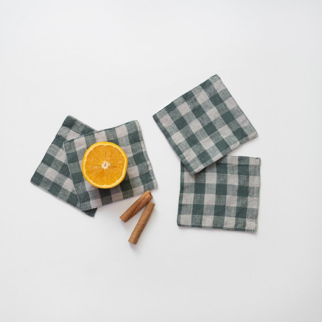 Grün karierte Untersetezer aus Leinen, 4er Set - The Baltic Shop