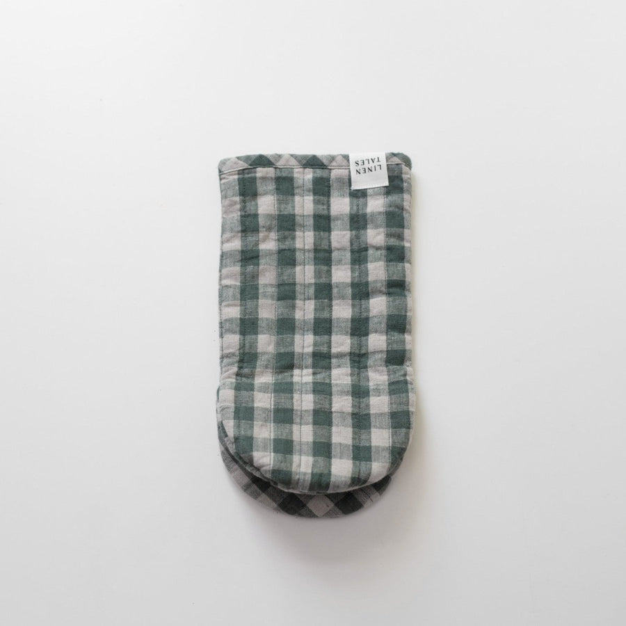 Grün karrierter Ofenhandschuh aus Leinen - The Baltic Shop