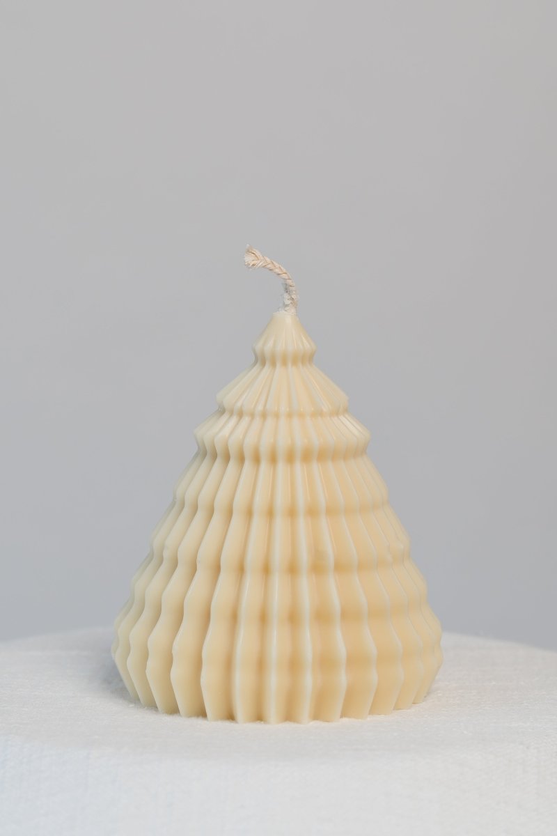 Handgegossene Kerze - Christbaum aus Soja und Rapswachs - The Baltic Shop