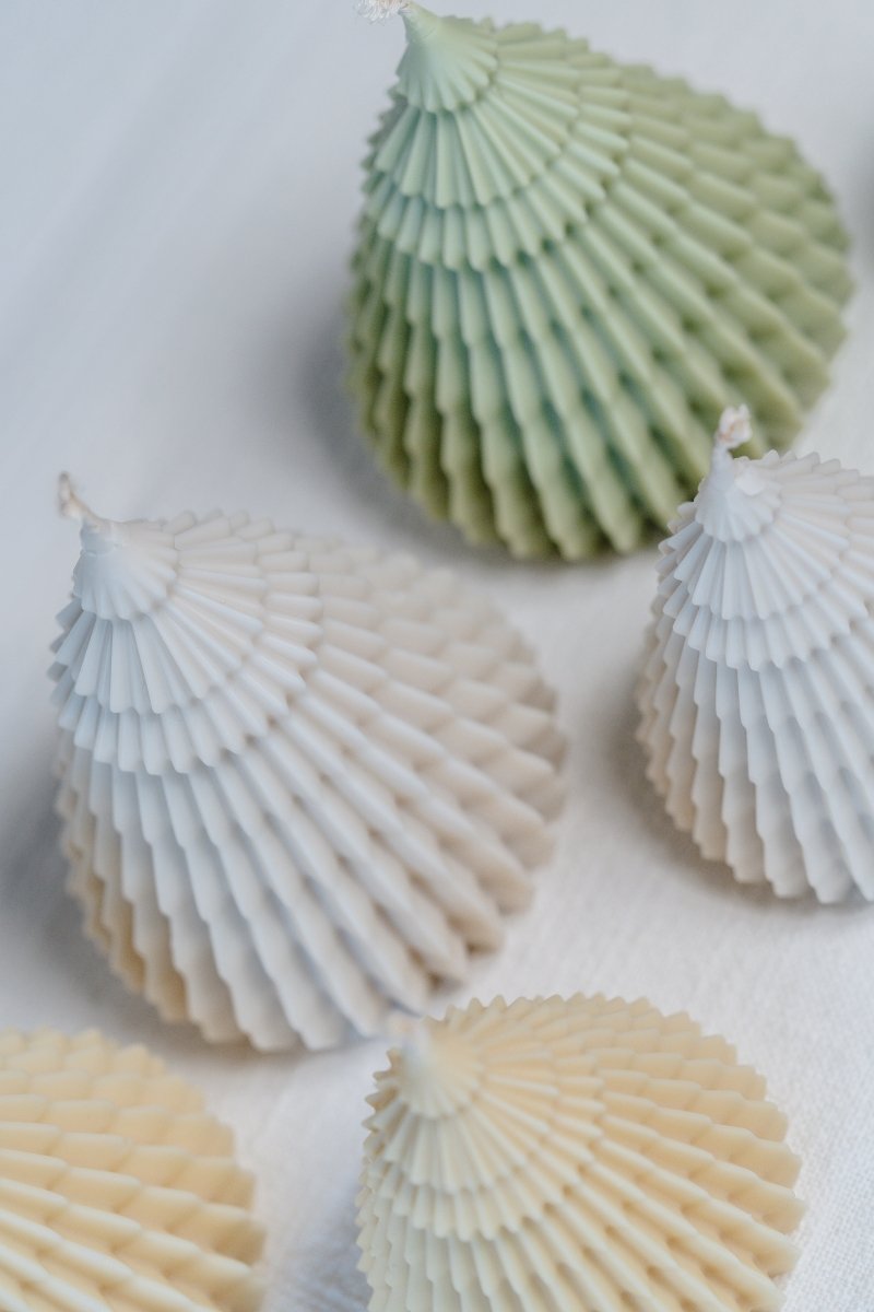 Handgegossene Kerze - Christbaum aus Soja und Rapswachs - The Baltic Shop