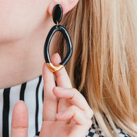 Handgemachte Porzellanohrstecker in 2 Farben - The Baltic Shop