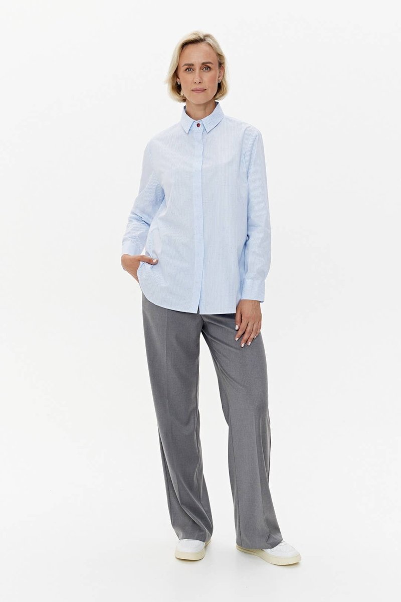 Hemd 'CAPRI' | gestreifte Baumwolle mit Mikroflocken - Detail - The Baltic Shop