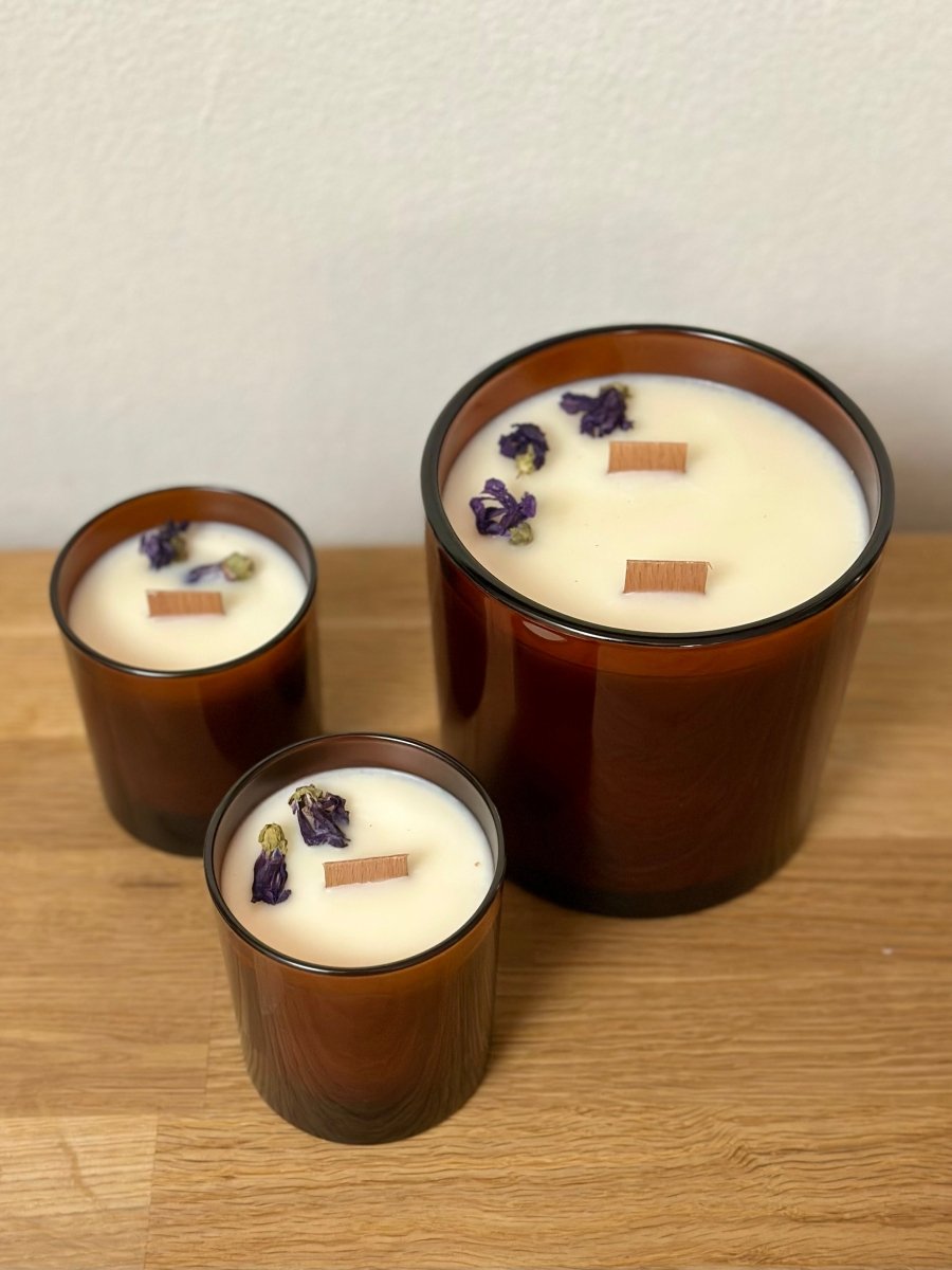 Kerze im Glas mit Ätherischen Öl der Patschuli - The Baltic Shop