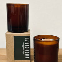 Kerze im Glas mit Ätherischen Öl der Patschuli - The Baltic Shop