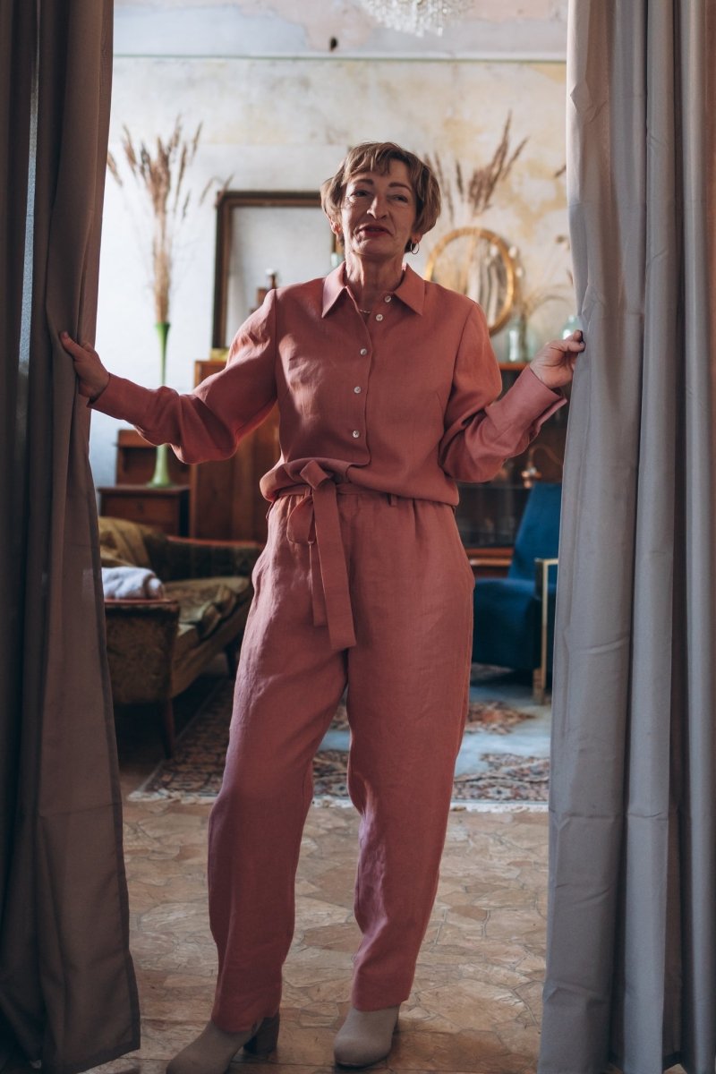 Klassische Hose mit Gürtel "Nora" - The Baltic Shop