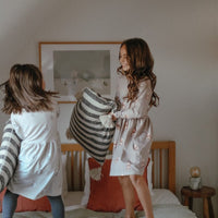 Kleid in Beige aus Baumwolle mit Hund - The Baltic Shop