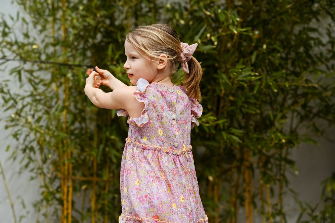 Kleid mit Blumenmuster für Mädchen in 2 Farben - The Baltic Shop