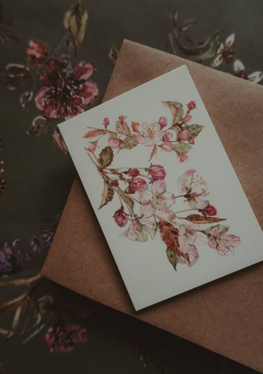 Kleine flache Karte mit Pflaumenbaumblüte - The Baltic Shop