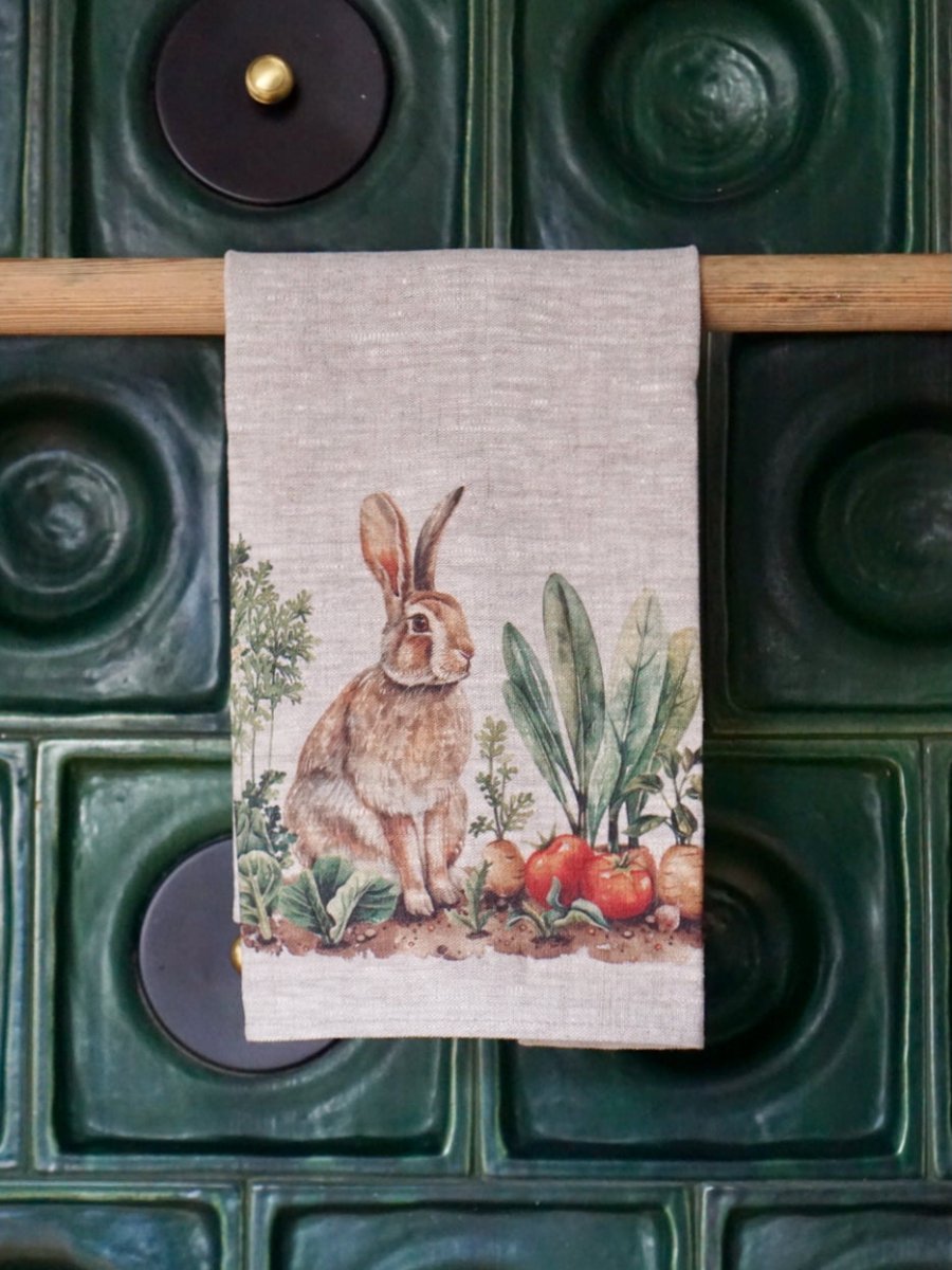 Küchentuch aus 100% Leinen mit Hase und Gemüse - The Baltic Shop