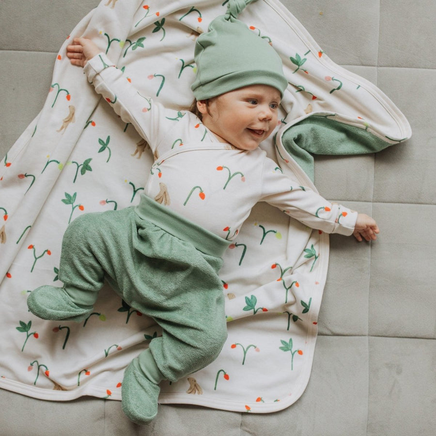 Langarmbody mit Erdbeeren und Hasen - The Baltic Shop