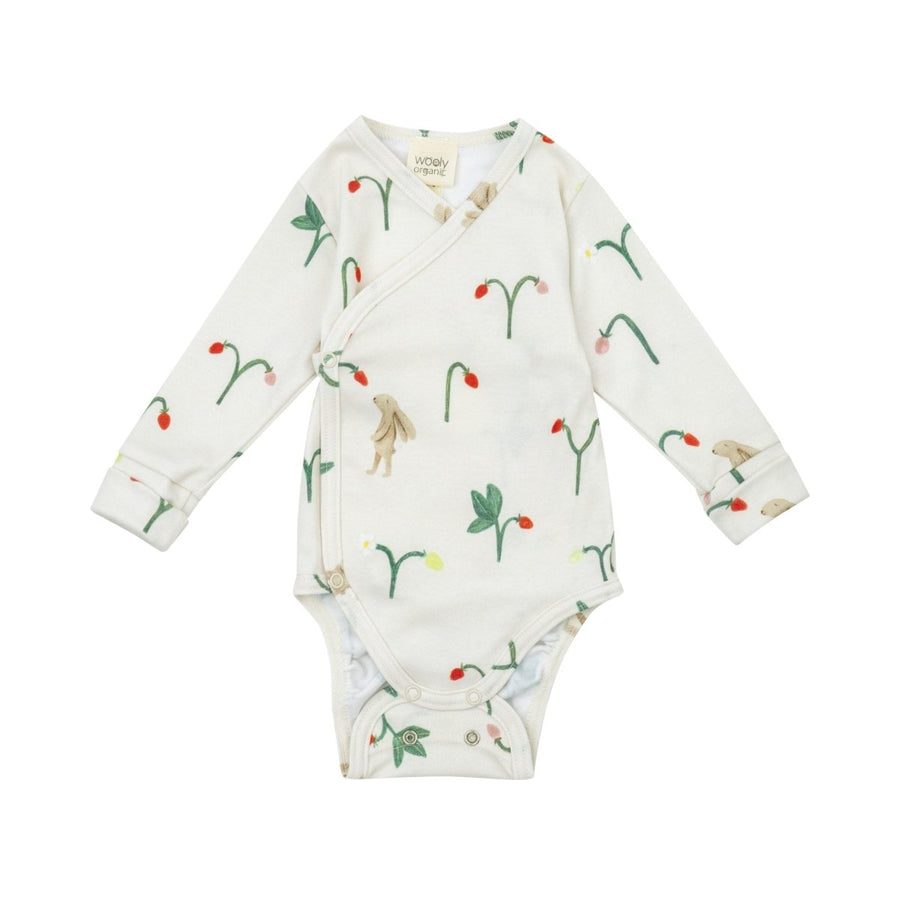 Langarmbody mit Erdbeeren und Hasen - The Baltic Shop