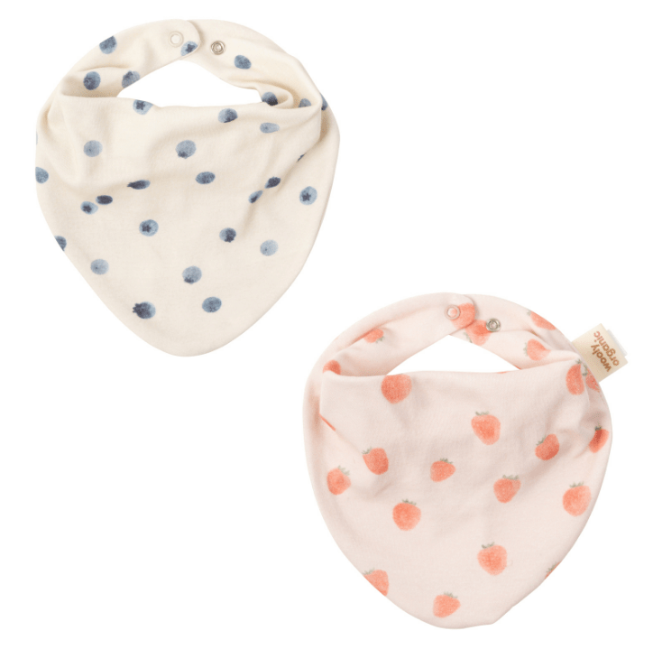 Lätzchen mit Erdbeeren oder Blaubeeren aus Bio Baumwolle - The Baltic Shop