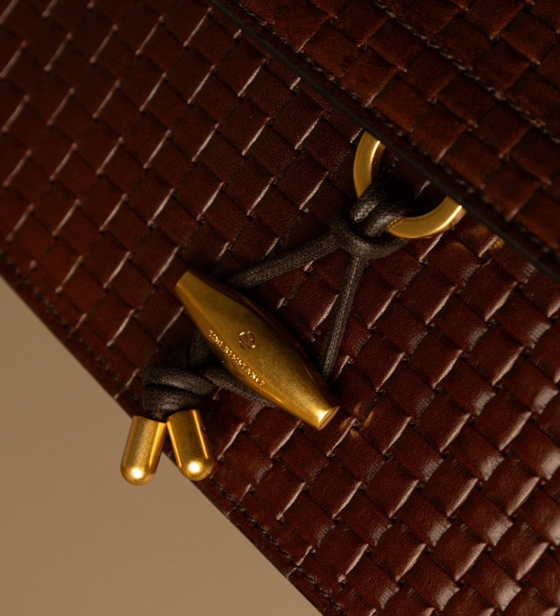 Leder Klappentasche für Damen - Possession - The Baltic Shop