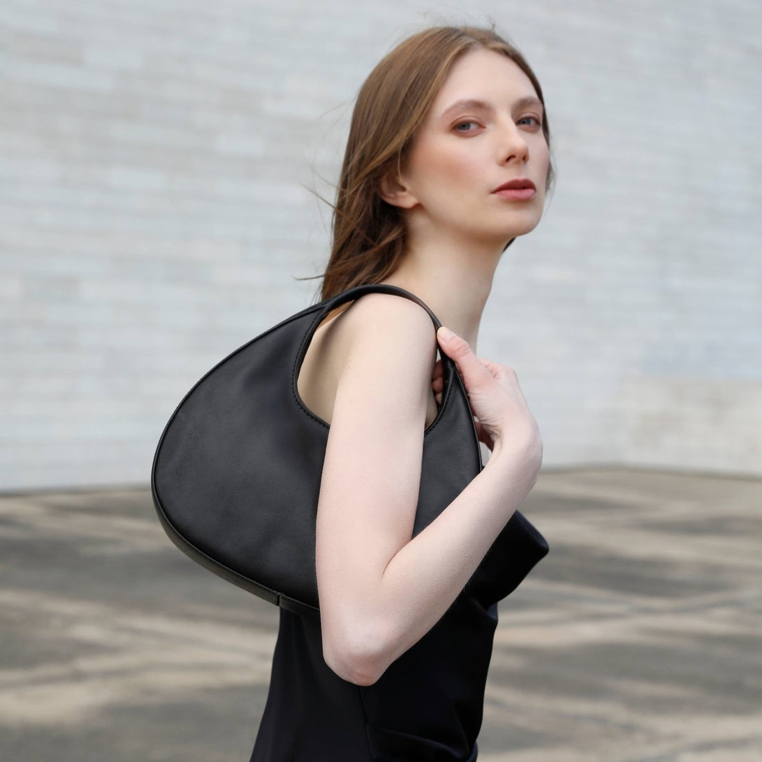 Lederhandtasche — The Moonstone - The Baltic Shop