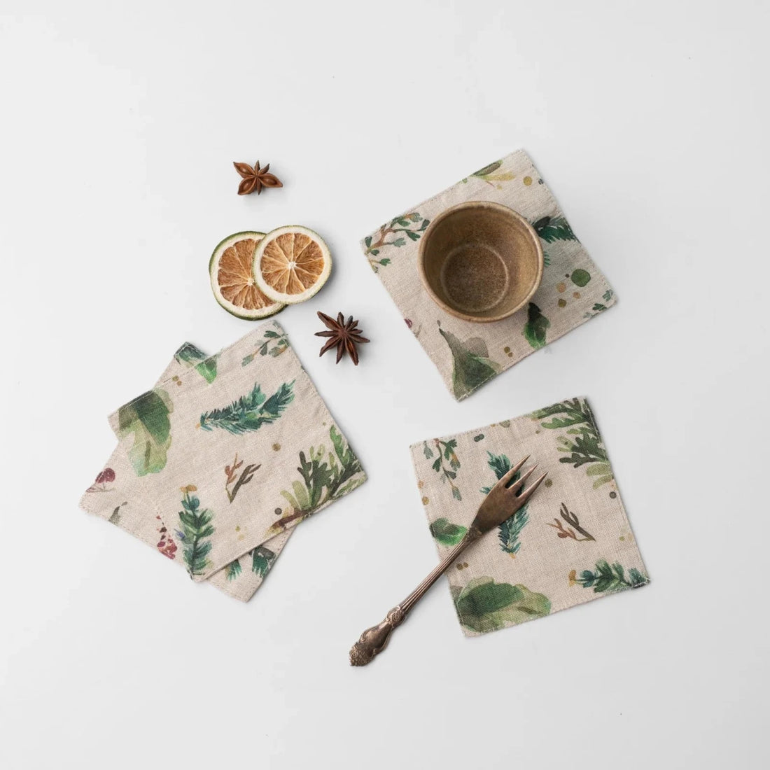 Leinen-Untersetzer „Winter Berries“ – 4er Set - The Baltic Shop