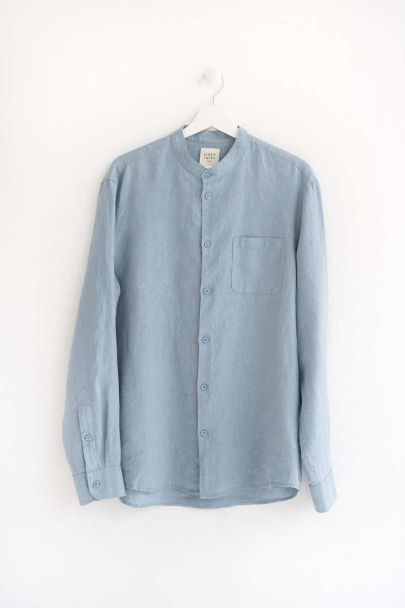 Leinenhemd mit Stehkragen in Himmelblau - The Baltic Shop