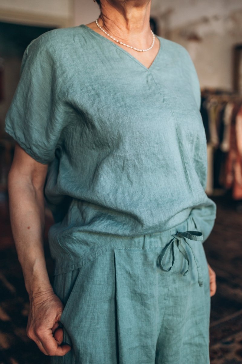 Leinenhose mit weiter Silhouette "Laima" - The Baltic Shop