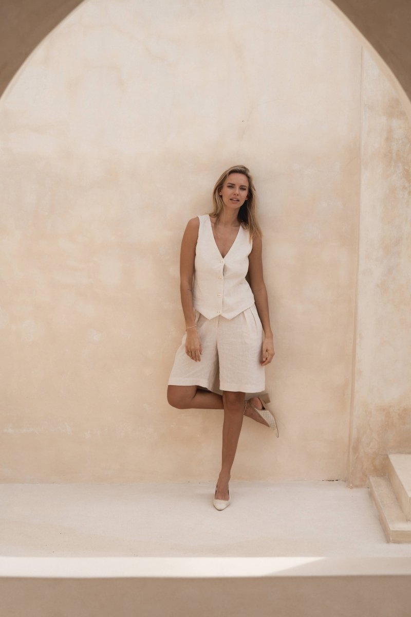 Leinenshorts Mila in Beige - The Baltic Shop