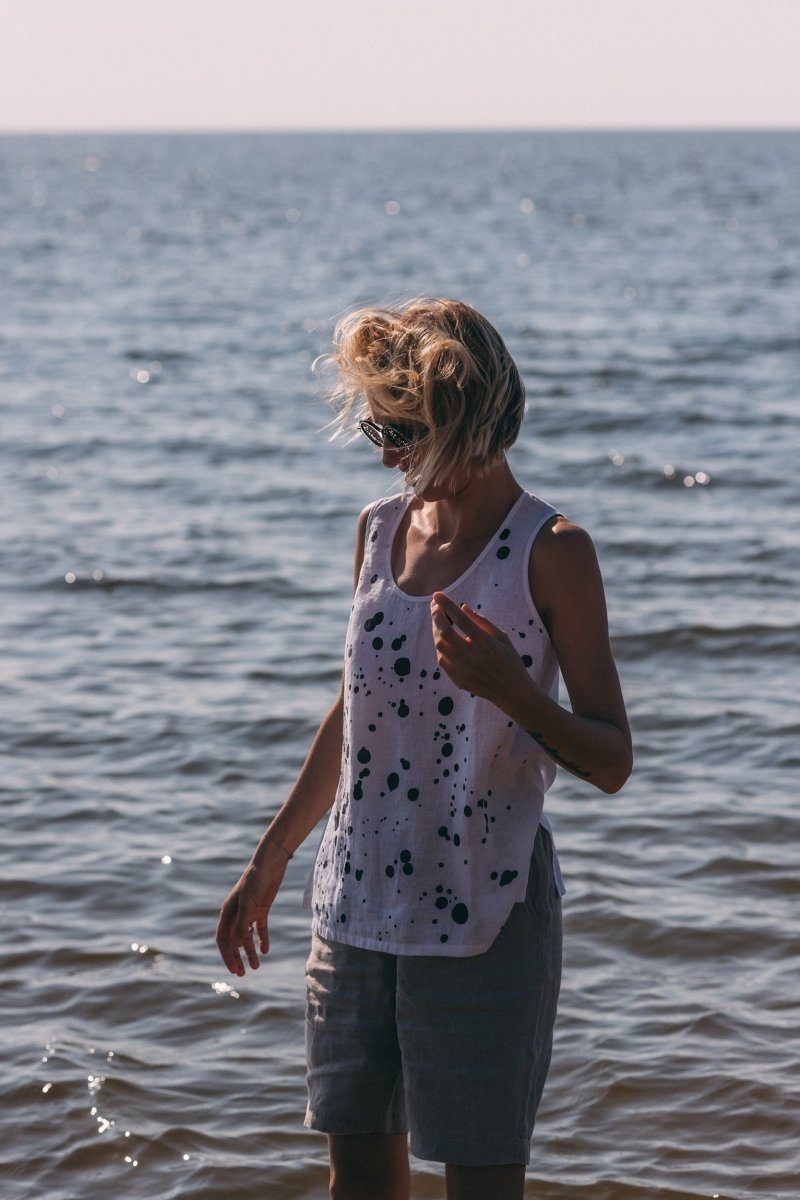 Leinentanktop in weiß mit Siebdruck - The Baltic Shop