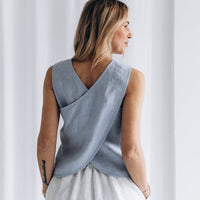 Leinentop mit überkreuztem Rücken "Vicky" - The Baltic Shop