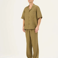 Libertas Shirt in Khaki– Moderne Leichtigkeit aus Leinen - The Baltic Shop