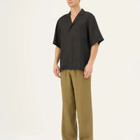 Libertas Shirt in Schwarz– Moderne Leichtigkeit aus Leinen - The Baltic Shop