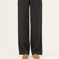 Luftige Damenhose aus 100 % Leinen in Schwarz - The Baltic Shop