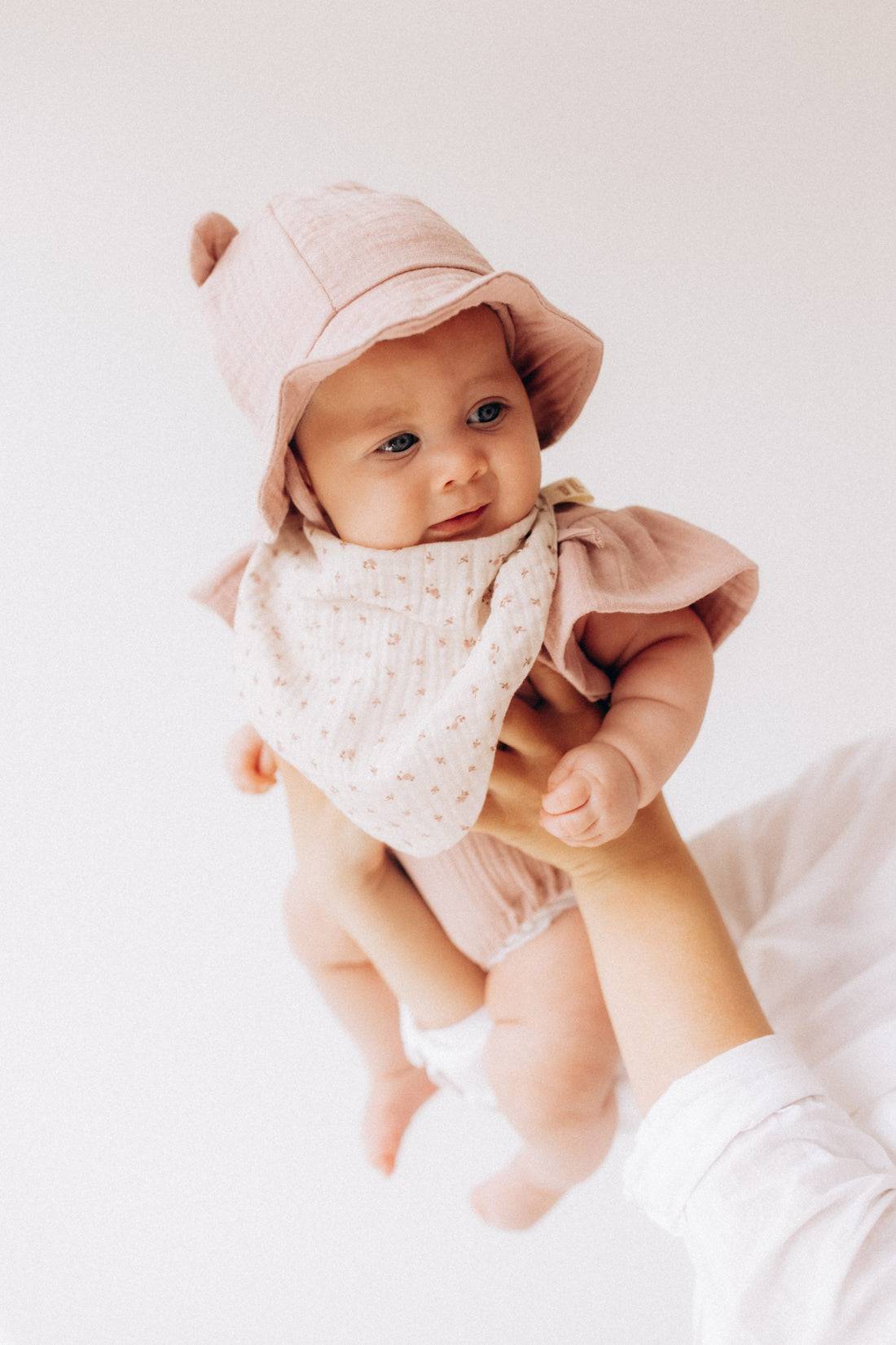 Musselin Lätzchen aus Bio Baumwolle in 4 Farben