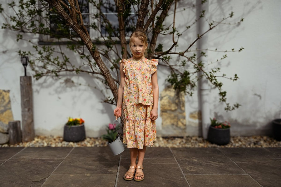 Mädchenbluse mit Blumenmuster in Gelb - The Baltic Shop