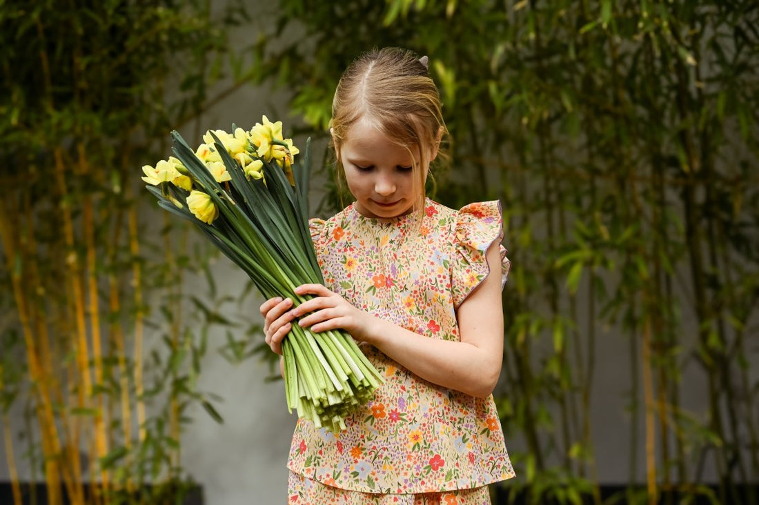 Mädchenbluse mit Blumenmuster in Gelb - The Baltic Shop