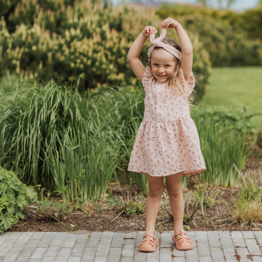 Musselinkleid in rosa aus 100 % GOTS - zertifizierter Bio - Baumwolle - The Baltic Shop