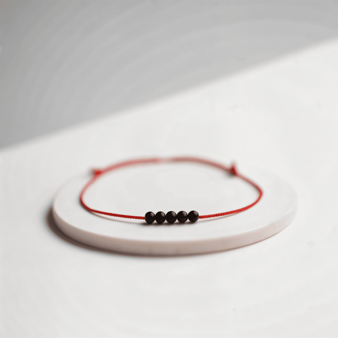 Noir Radiance Fünf Armband - The Baltic Shop