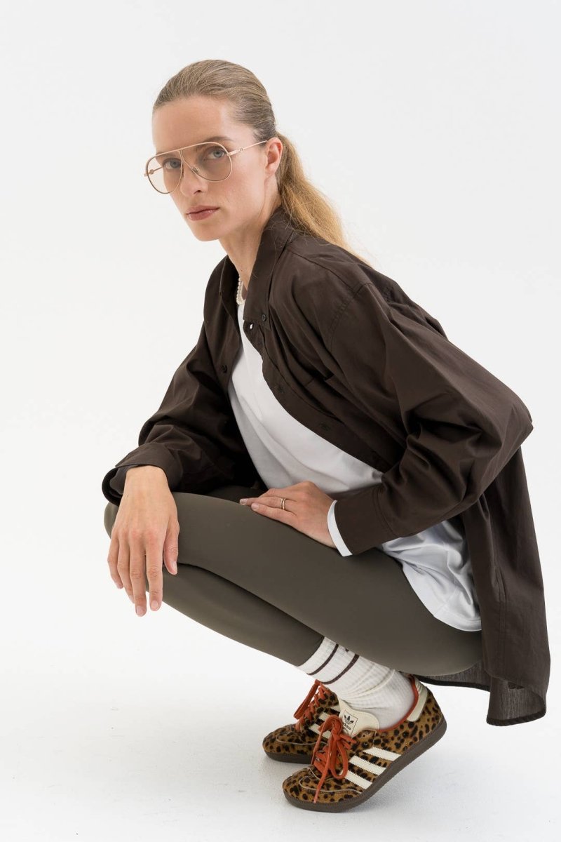 Olivgrüne Leggings – figurbetont & bequem - The Baltic Shop