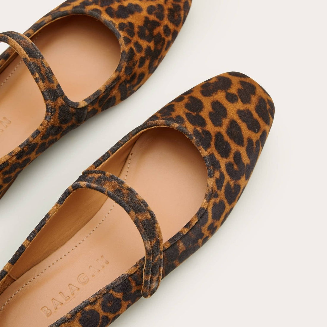 Pass Ballerinas mit Muster aus Samt - The Baltic Shop