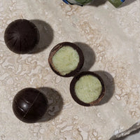 PLŪKT x Pure Chocolate Weidenröschen Tee Trüffel - The Baltic Shop