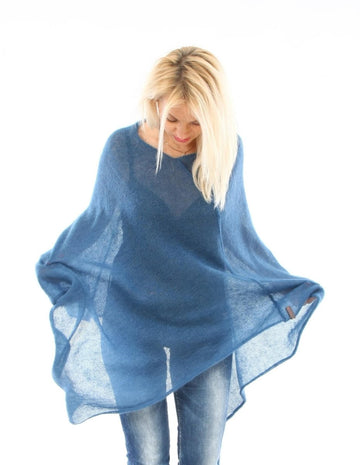 Poncho aus Kidmohair und Seide in 2 Farben - The Baltic Shop