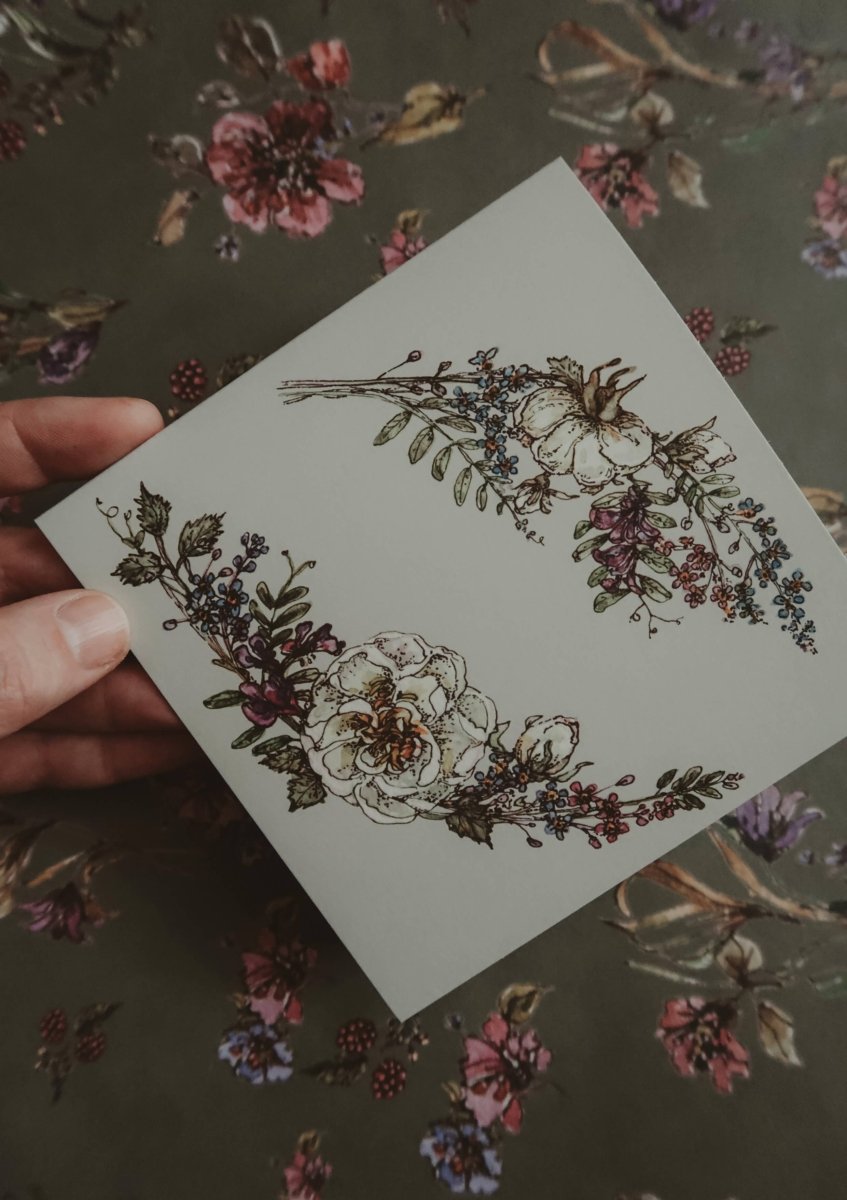 Pure White Rose Karte, gefaltete Karte - The Baltic Shop