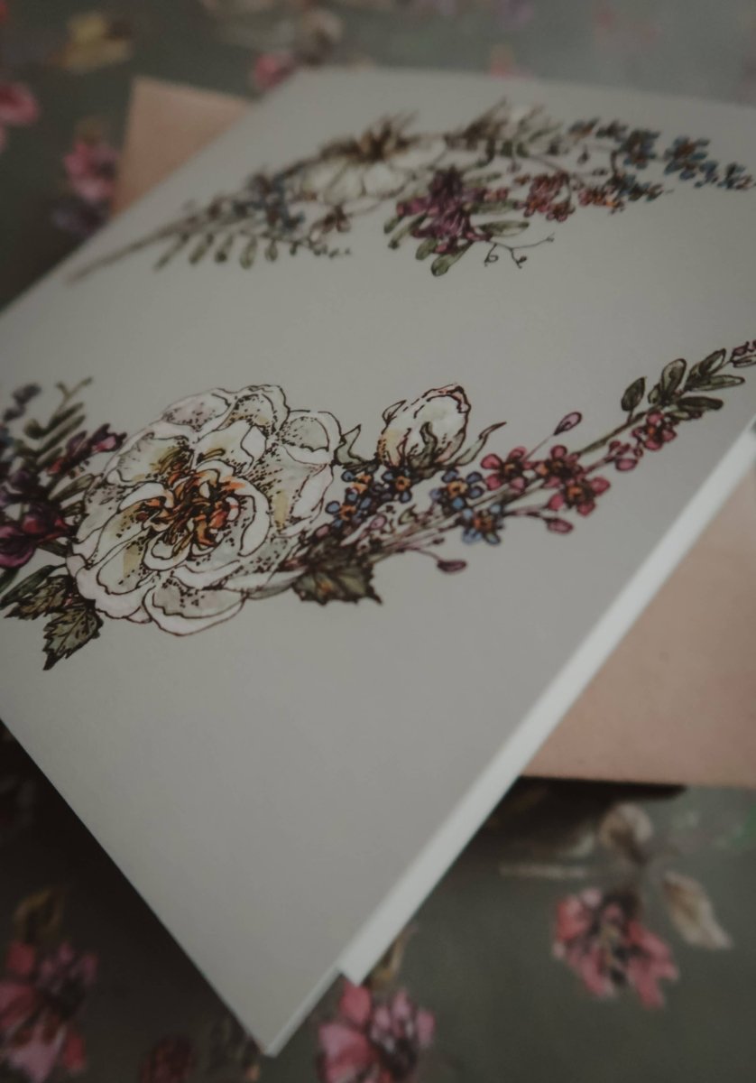 Pure White Rose Karte, gefaltete Karte - The Baltic Shop