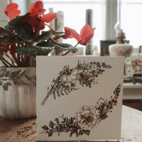 Pure White Rose Karte, gefaltete Karte - The Baltic Shop