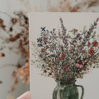 Rustikale Blumen in einer grünen Vase, gefaltete Karte - The Baltic Shop