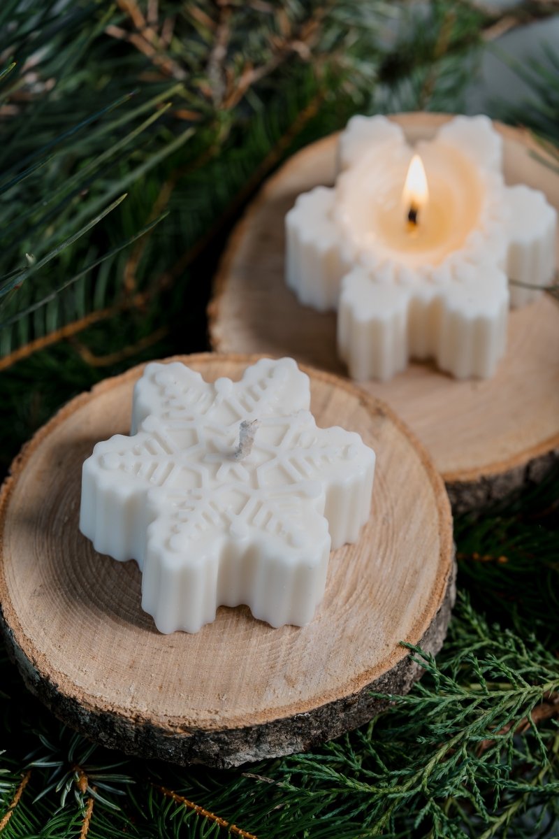 Schneeflocke - Kerze aus Sojawachs mit Orange - Zimt Duft - The Baltic Shop