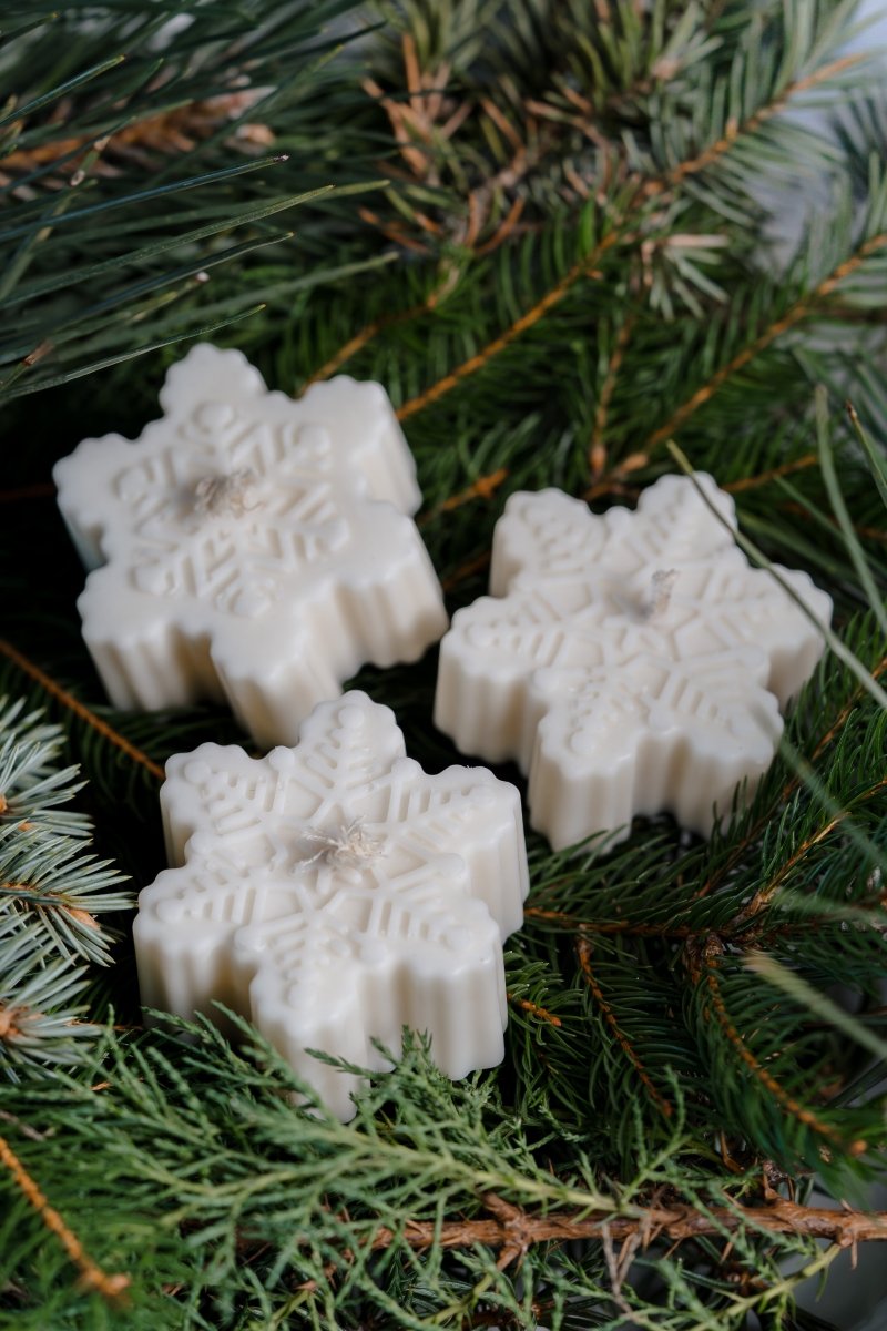 Schneeflocke - Kerze aus Sojawachs mit Orange - Zimt Duft - The Baltic Shop