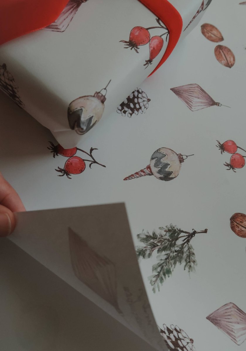 Set aus 3 Stück weißem Geschenkpapier - Weihnachtsdekorationen - The Baltic Shop