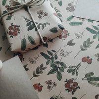 Set aus 3 - teiligem Geschenkpapier „Beeren und Pflanzen“ - The Baltic Shop