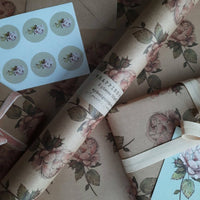 Set mit 3 Stück Vintage Rose Kraft - Geschenkpapier - The Baltic Shop