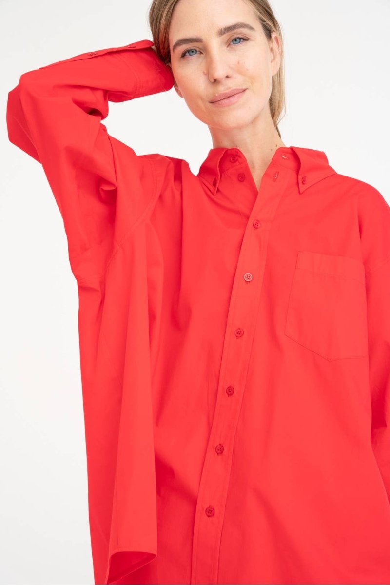 Shirt 'LONDON' - leuchtendes Korallenrot, oversized, aus Baumwolle - The Baltic Shop