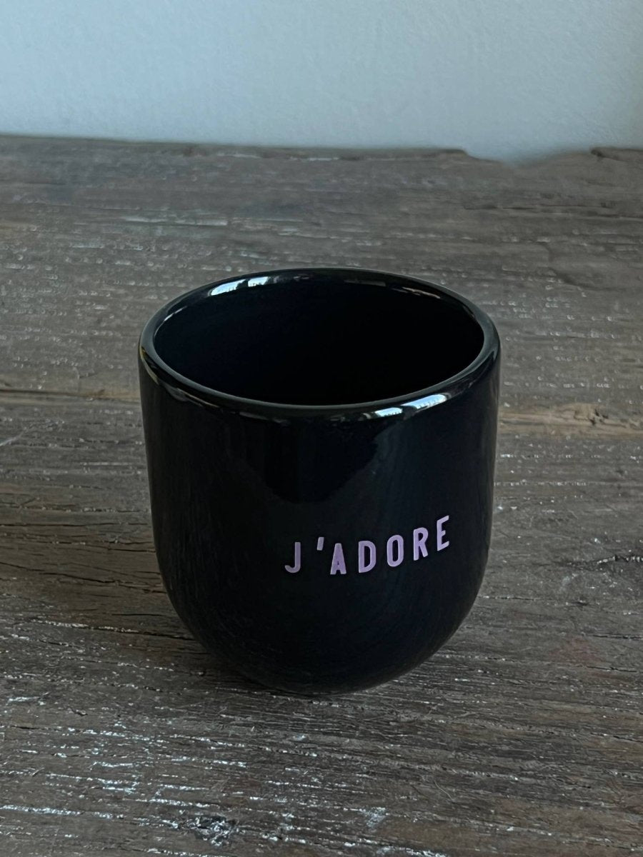 Sisi Tasse „J'adore“ in Schwarz - The Baltic Shop