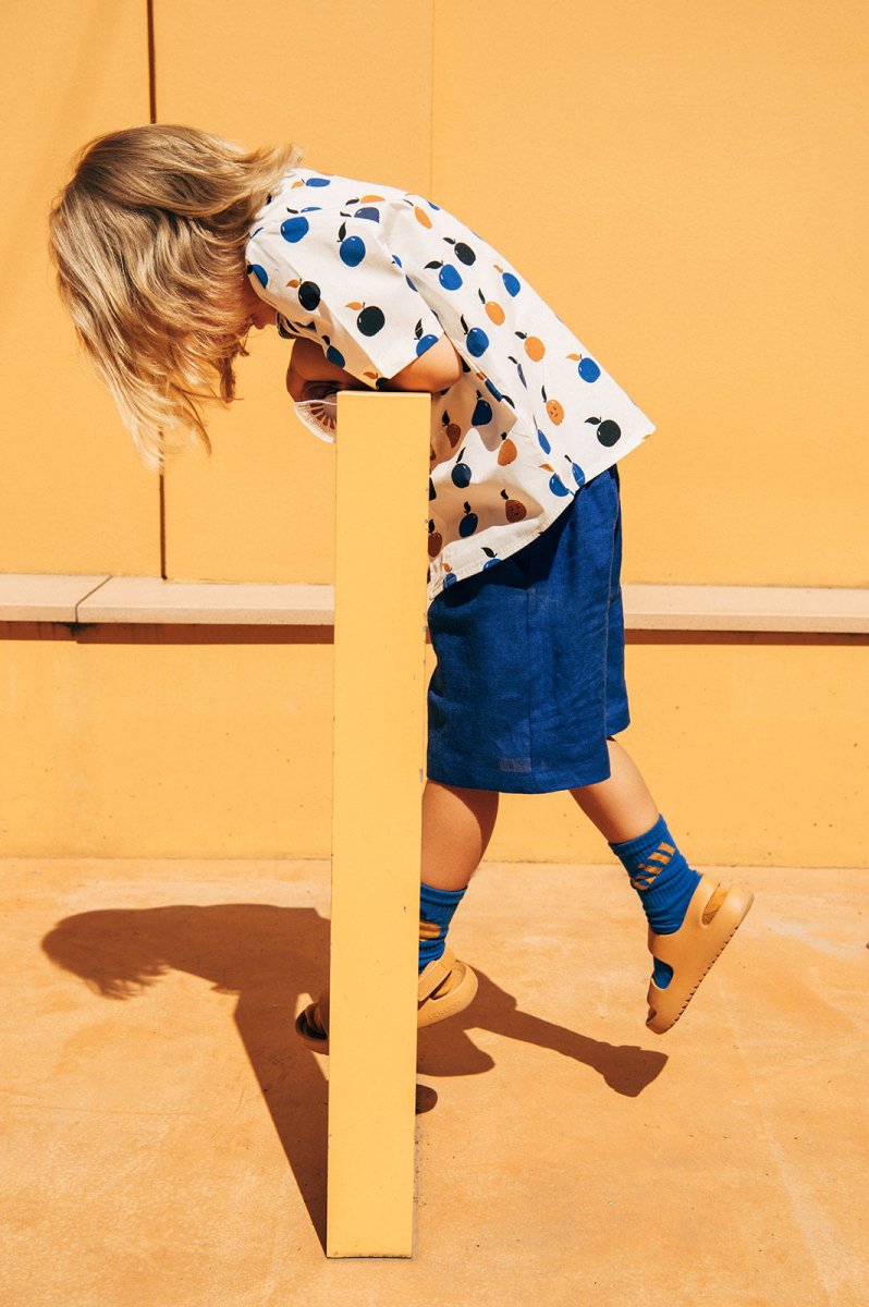 Socken in Blau mit Apfel Aufdruck - The Baltic Shop