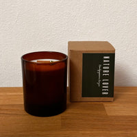 Sojawachskerze im Glas mit Zitronengrasduft und Holzdocht - The Baltic Shop